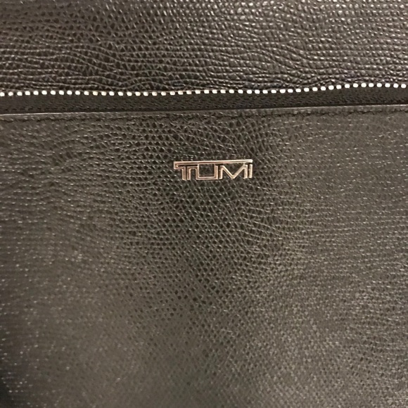 Tumi laptop bag - Picture 6 of 8